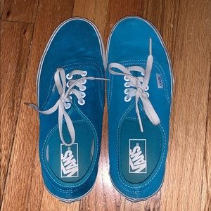 Vans Women’s Lace Up Sneaker